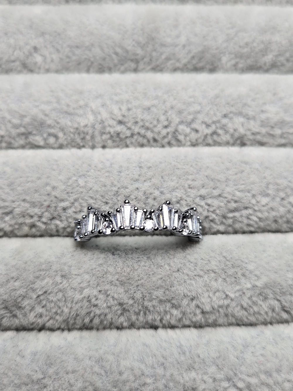 Size 8 Cubic Zirconia Hemitite Plated Grey Metal Band Bomb Party Ring